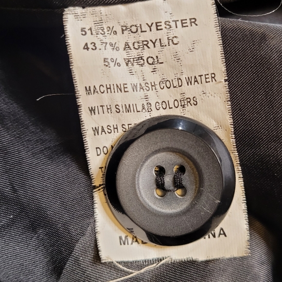 Romy | Houndstooth Coat - Picture 7 of 7